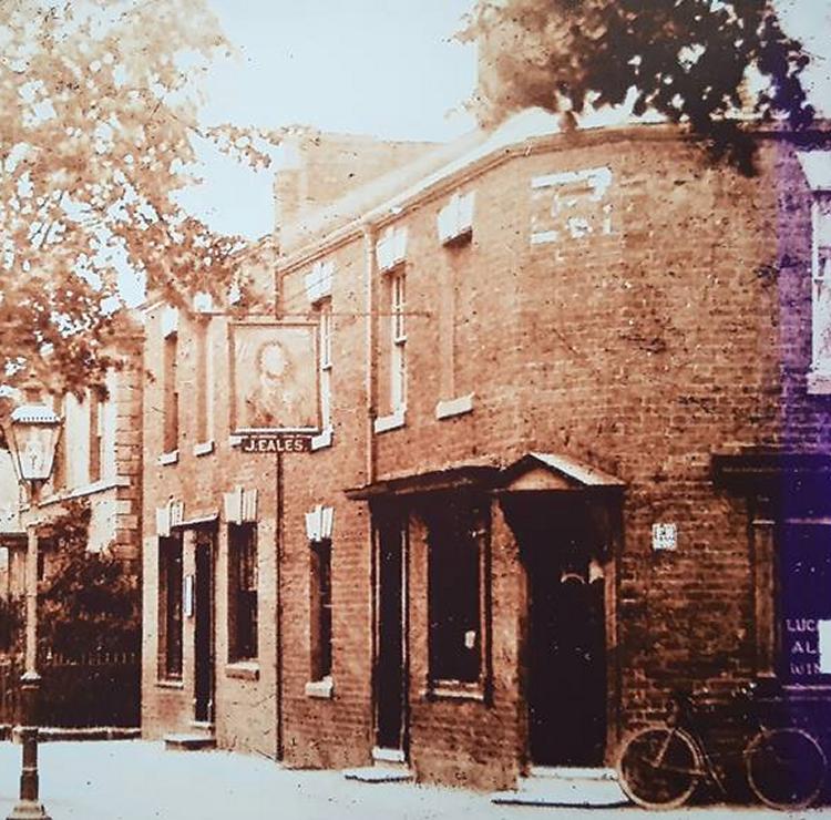 The Nelson Public House, Warwick as it looked approximately 1880